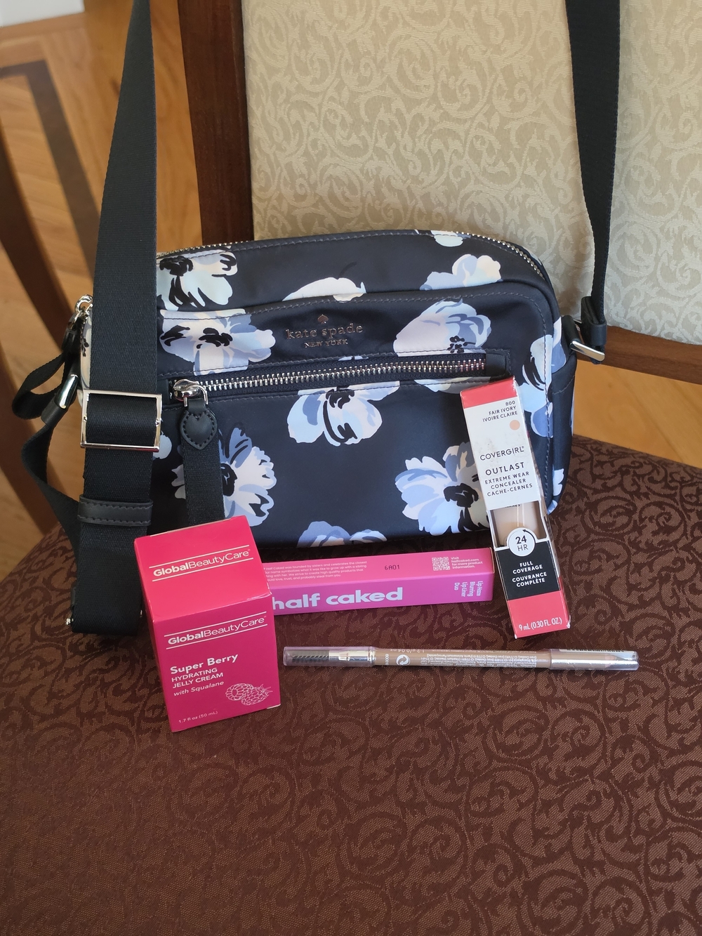 🌸 NWOT Kate Spade Floral Crossbody & Beauty Bundle 🌸 - Picture 3 of 8